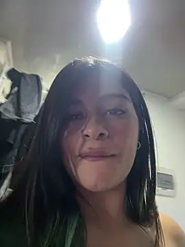 Saray_charmante's cam snapshot