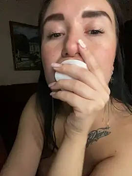 Roxana_Bell's cam snapshot