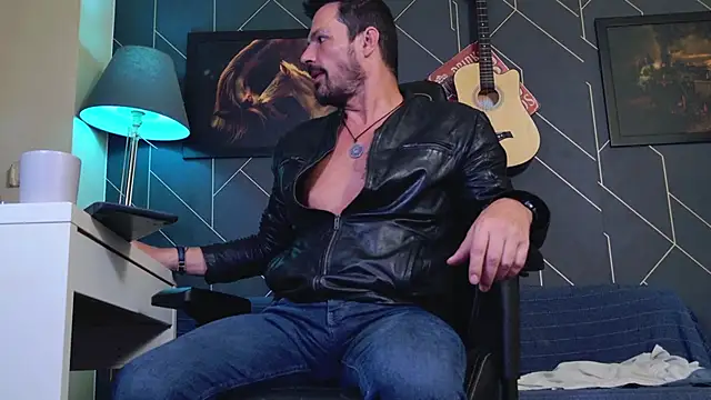 ChrisKox live sex cam