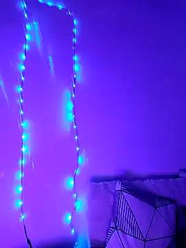 iamlalamilano's cam snapshot