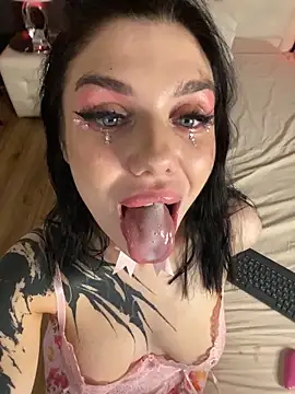 MaeveMoon live sex cam