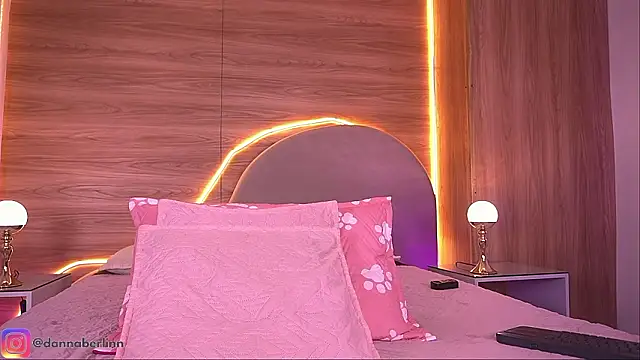 danna_berlin_ live sex cam