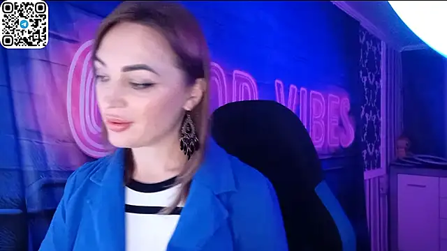 Vellora_'s cam snapshot