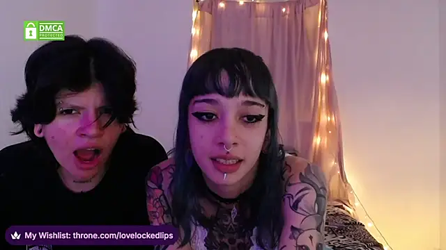 lovelockedlips live sex cam