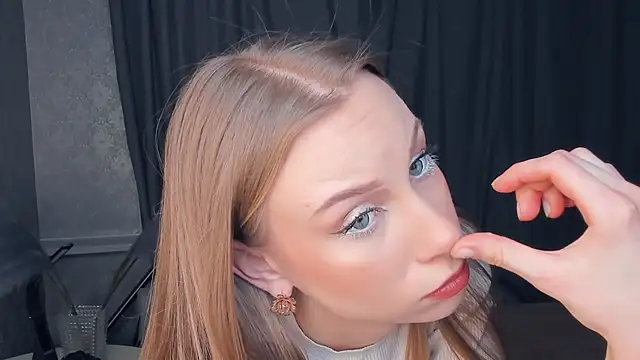 CarmenLipkin's cam snapshot