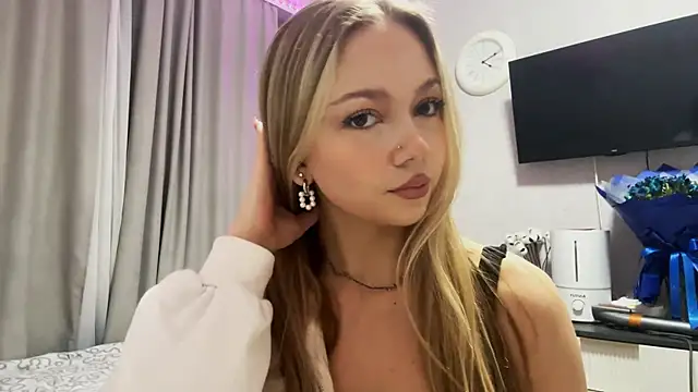 MilaSliger's cam snapshot