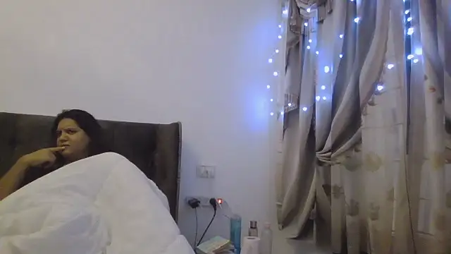 maayanlevi2 live sex cam