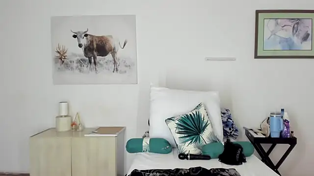 ConnieSmall24 live sex cam