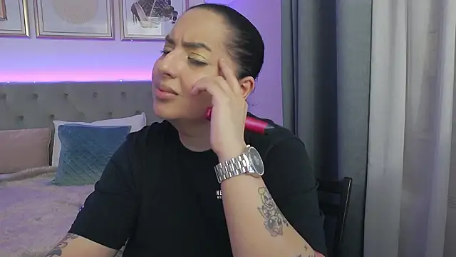 BustyAllyy's cam snapshot