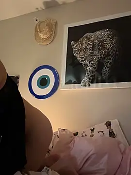 hyperafterdark's cam snapshot