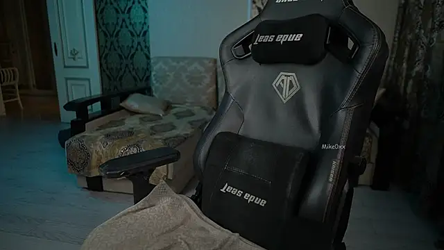 mike0xx live sex cam