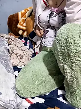 Rouzalinda_1's cam snapshot