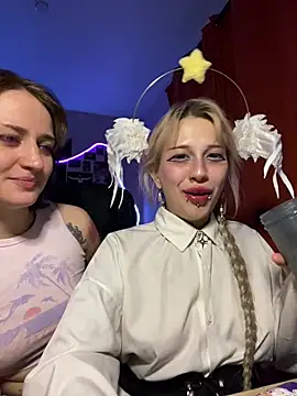 Dooubletroublee's cam snapshot