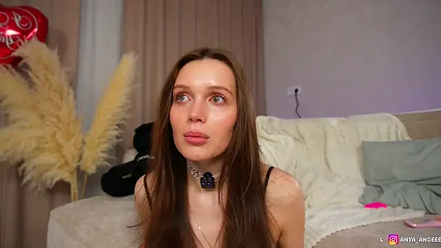 Anya_angel live sex cam