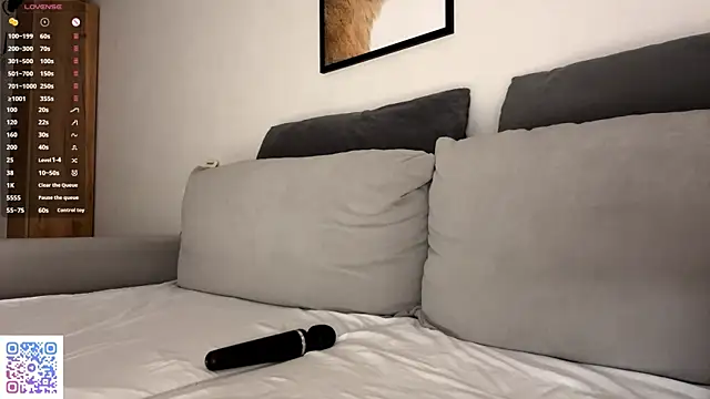 PetulaGunton live sex cam