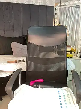 Miaafoxx__'s cam snapshot