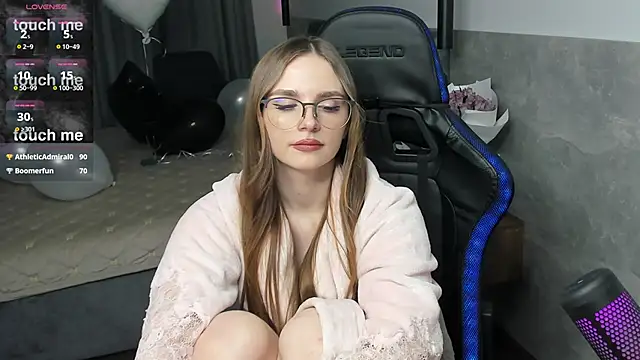 MCfly_11 live sex cam