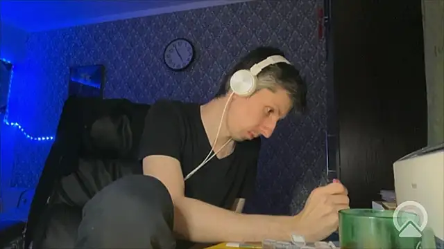 Aki-Laky live sex cam