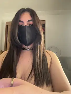 Hot-Sarah-arab live sex cam