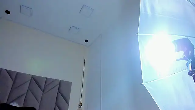 LoganGreys live sex cam