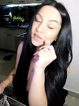 hot-babygirl's cam snapshot