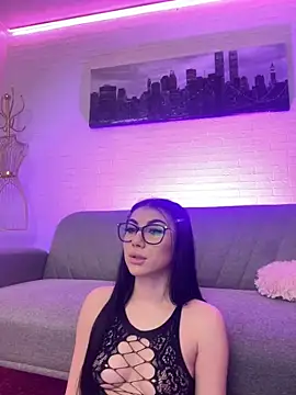 Kira_West's cam snapshot