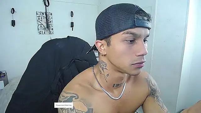 Leonard_Price live sex cam