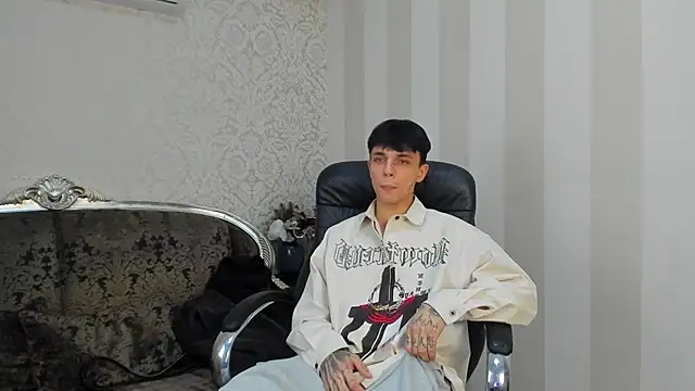 ClarkBev's cam snapshot