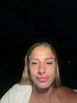 SophieVJ's cam snapshot