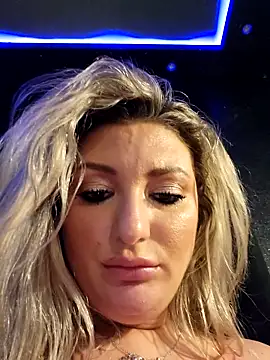 Blondie_Sasha's cam snapshot