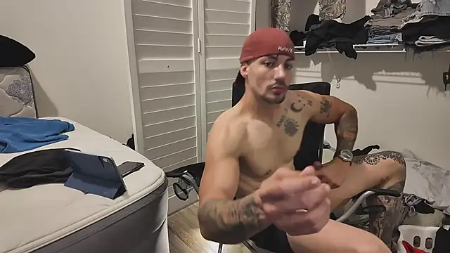 Alejandrosolerxxx live sex cam
