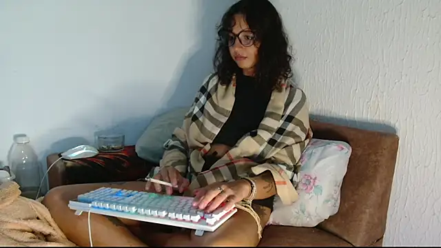 myamillor live sex cam