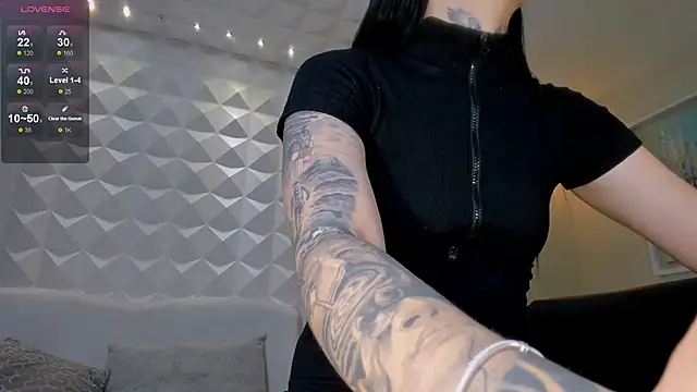 MeganCross1 live sex cam