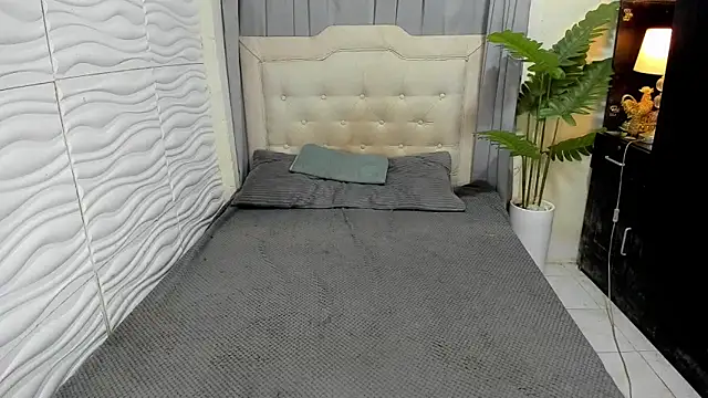 UnforgetableAsianCock live sex cam