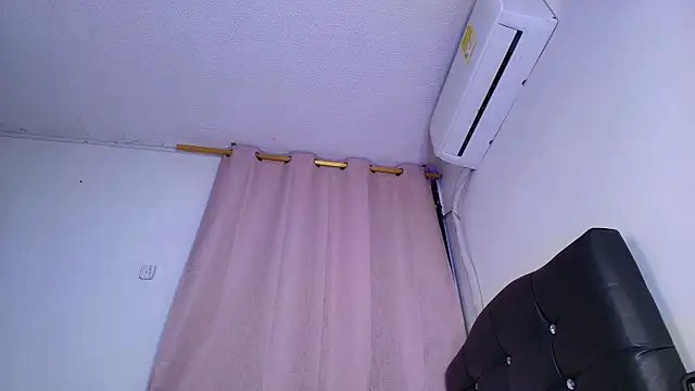 Mia_depp live sex cam