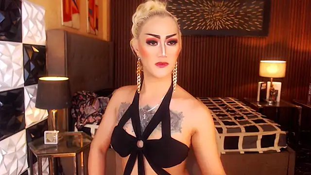 HorseCockDivine live sex cam