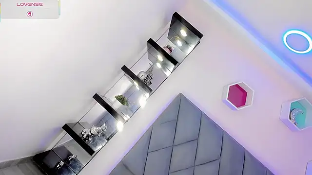 Amira_Ember live sex cam