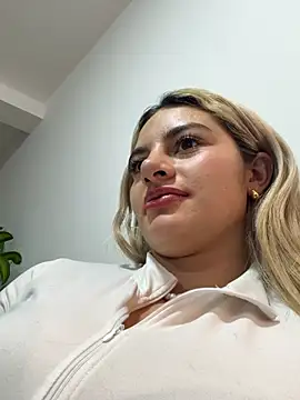 AtheneaRossi live sex cam