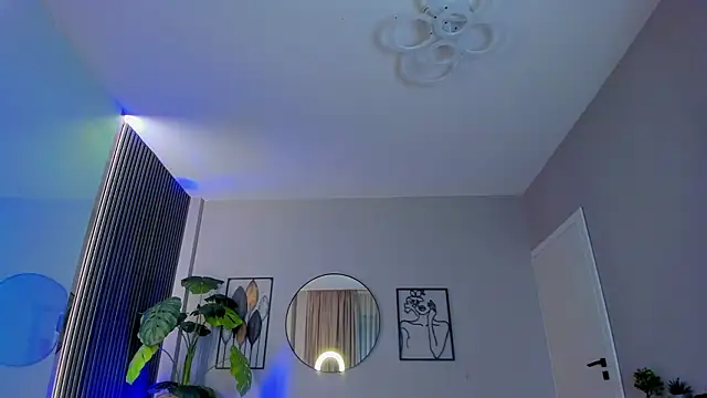 MissObsidian's cam snapshot