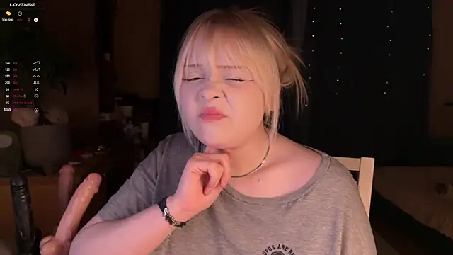 LisaLaas live sex cam