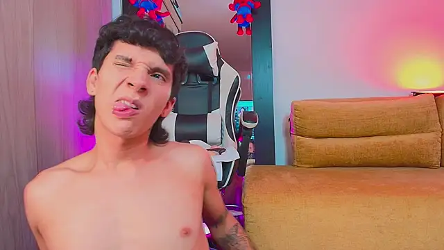 JacoboSwam's cam snapshot