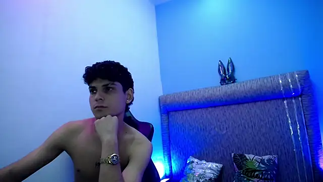 dilan_hott_'s cam snapshot