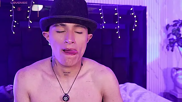 LiamDeep's cam snapshot