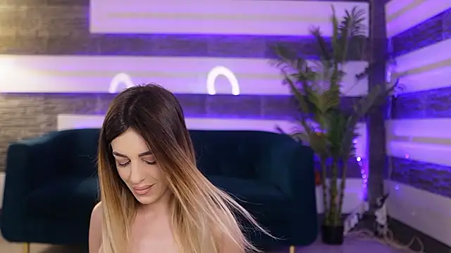 ItsIvyLicious_'s cam snapshot