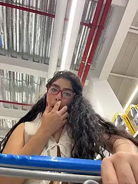 dani_bela's cam snapshot