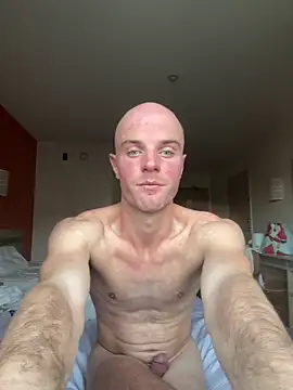 Powerbottomdom live sex cam