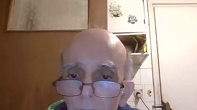 mariusica1@xh live sex cam