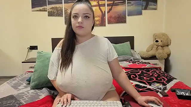 adelline live sex cam