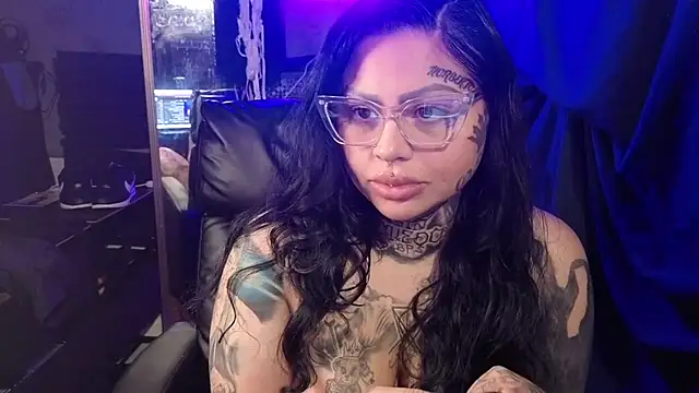 chicanachic13's cam snapshot