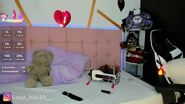 Luna_blackk's cam snapshot